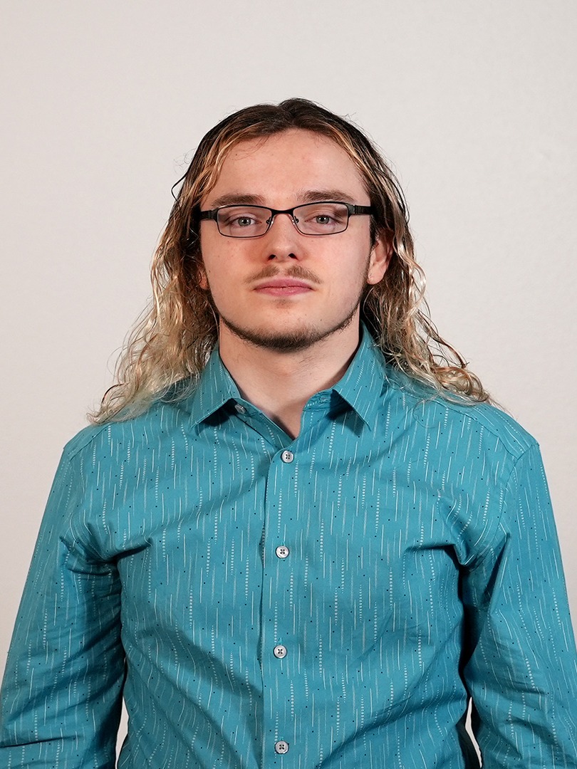 Sales Consultant Zeb Pearlstein in Sales at Eide Chrysler